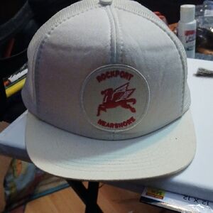 Pegasus Mobil Rock Port Near Shore Cap